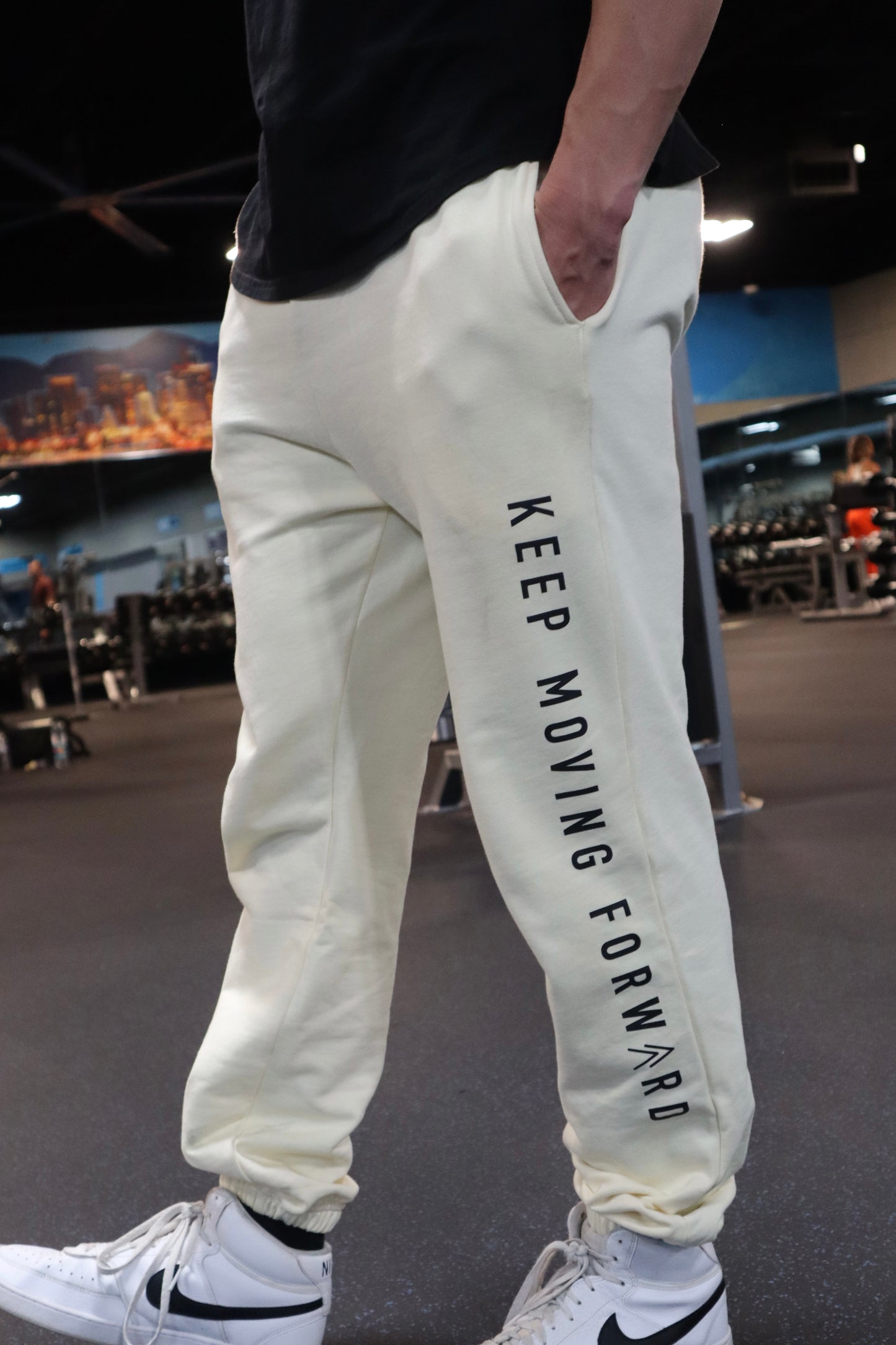 Keep Moving Forward sweats in cream color, size Large. Baggy fit, very comfy.